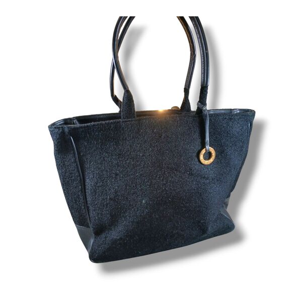 Givenchy Tote Medium Black Sherpa Faux Leather Straps Gold Hardware Red Lining - Picture 6 of 11